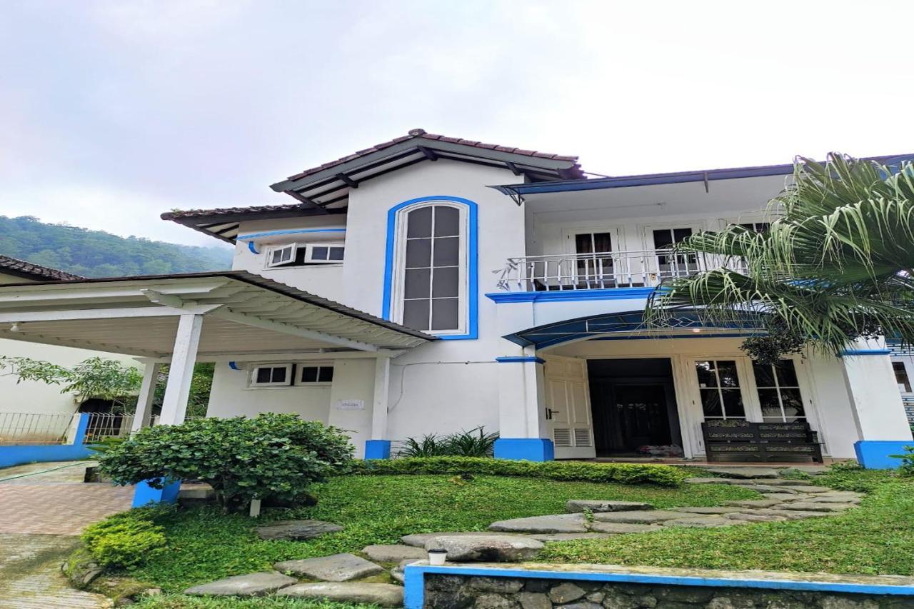 Villa Meteor Garden Tawangmangu Exteriér fotografie